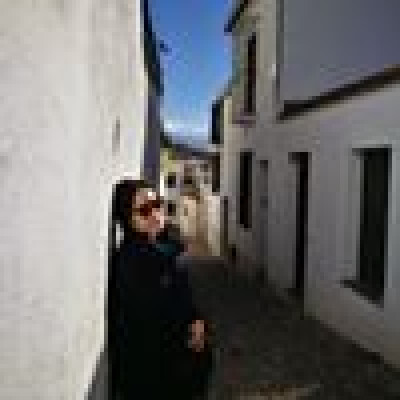 Huiquan  zoekt een Huurwoning / Kamer / Studio in Groningen