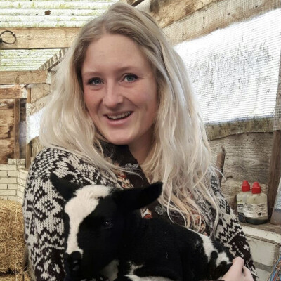 Anouck  is looking for a HouseBoat in Groningen